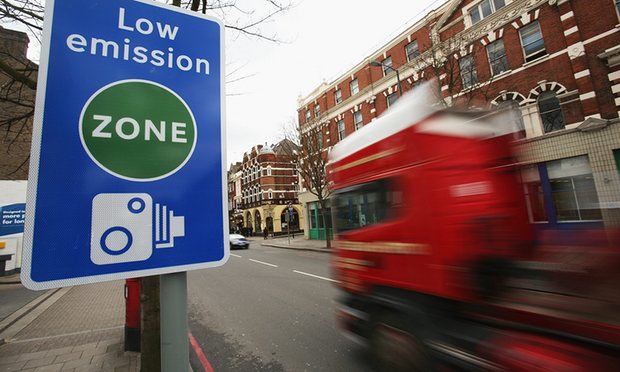 Three-quarters of people living in cities want clean air zones, poll finds